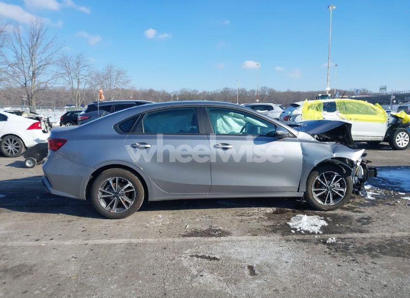 Photo 13 of 2024 Kia Forte LXS (VIN 3KPF24AD9RE836164)