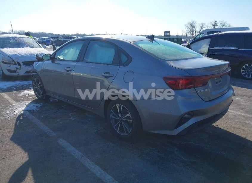 Photo 3 of 2024 Kia Forte LXS (VIN 3KPF24AD9RE836164)