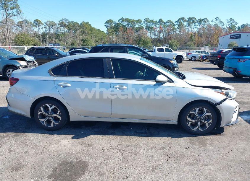 Photo 13 of 2019 Kia Forte LXS (VIN 3KPF24ADXKE007240)