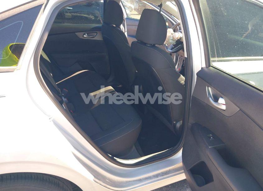 Photo 8 of 2019 Kia Forte LXS (VIN 3KPF24ADXKE007240)