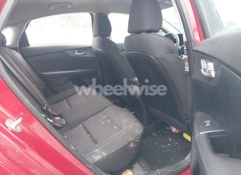 Photo 8 of 2019 Kia Forte LXS (VIN 3KPF24ADXKE046183)