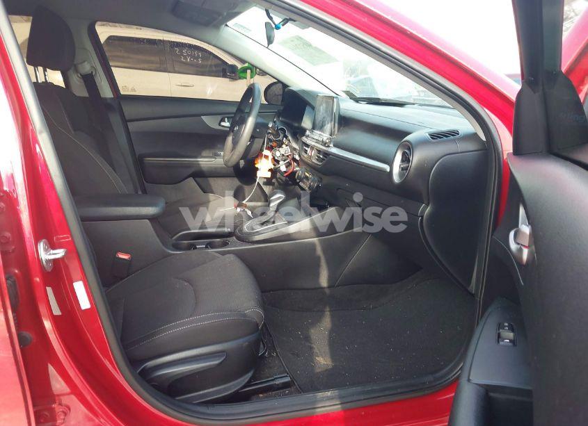 Photo 5 of 2019 Kia Forte LXS (VIN 3KPF24ADXKE048242)