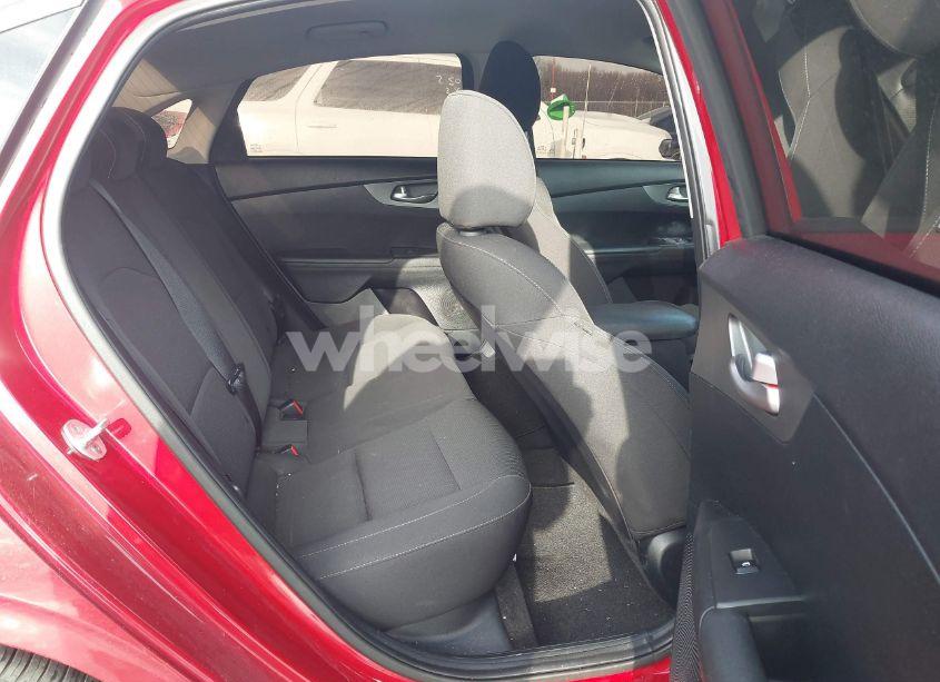 Photo 8 of 2019 Kia Forte LXS (VIN 3KPF24ADXKE048242)