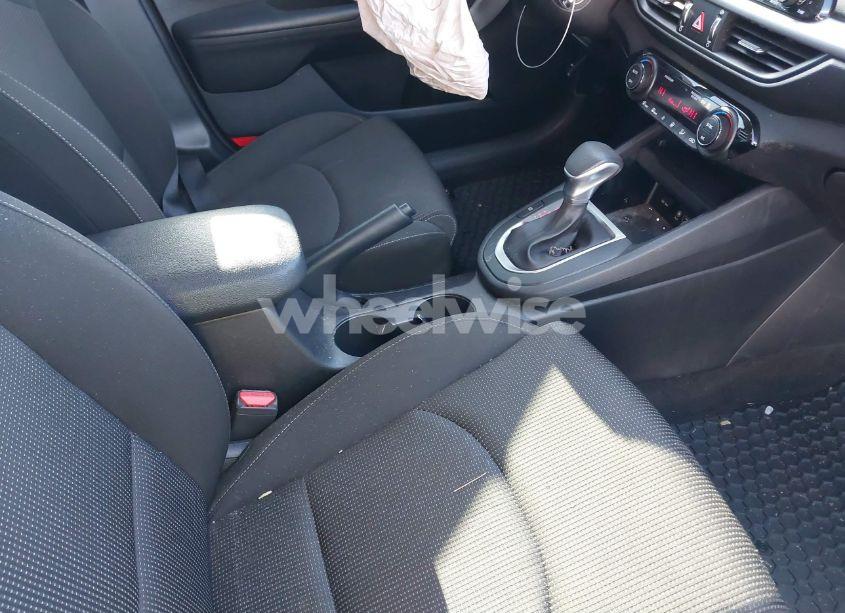 Photo 5 of 2019 Kia Forte LXS (VIN 3KPF24ADXKE099434)