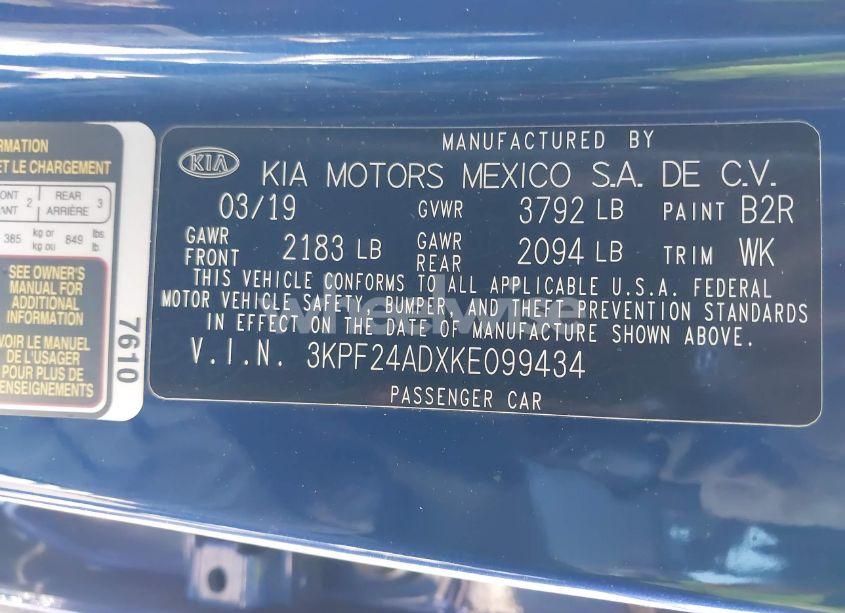 Photo 9 of 2019 Kia Forte LXS (VIN 3KPF24ADXKE099434)