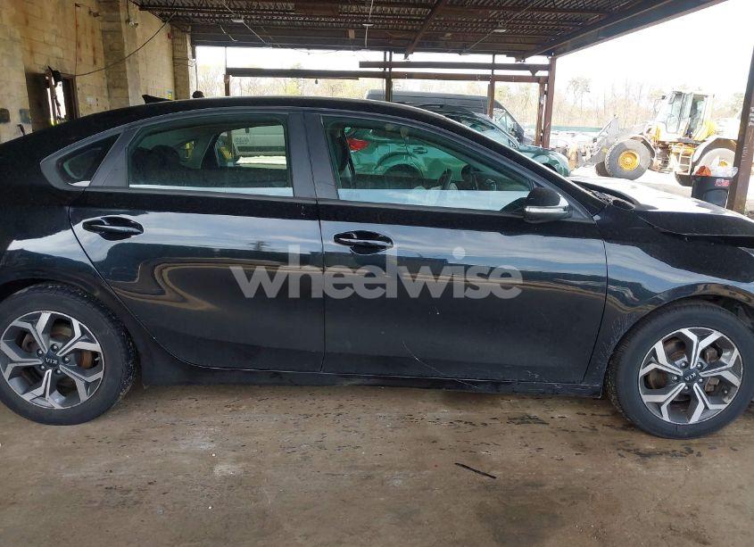 Photo 13 of 2019 Kia Forte LXS (VIN 3KPF24ADXKE103885)