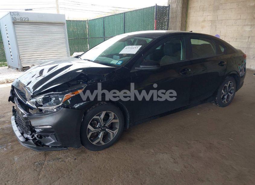 Photo 2 of 2019 Kia Forte LXS (VIN 3KPF24ADXKE103885)
