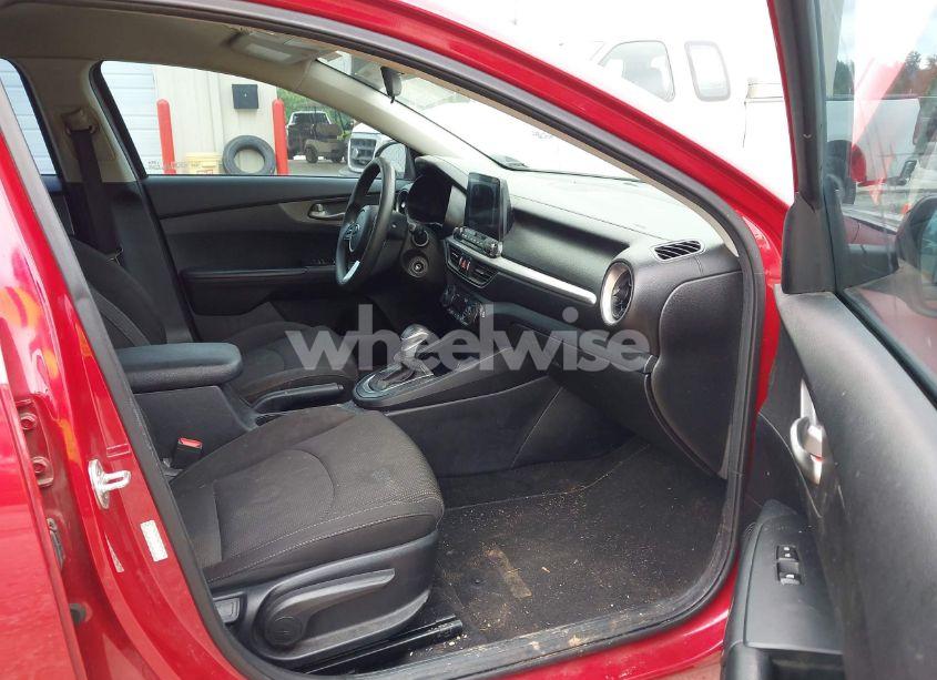 Photo 5 of 2019 Kia Forte LXS (VIN 3KPF24ADXKE108732)