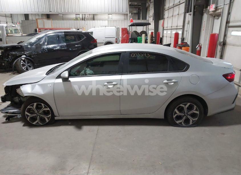 Photo 13 of 2019 Kia Forte LXS (VIN 3KPF24ADXKE109783)