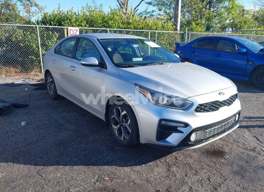 2019 Kia Forte LXS (VIN 3KPF24ADXKE122078) main photo