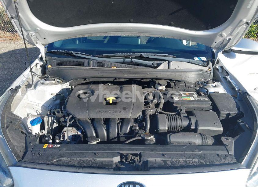 Photo 10 of 2019 Kia Forte LXS (VIN 3KPF24ADXKE122078)