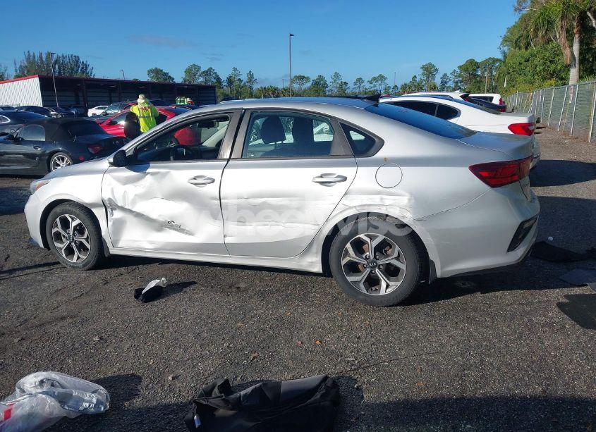 Photo 14 of 2019 Kia Forte LXS (VIN 3KPF24ADXKE122078)