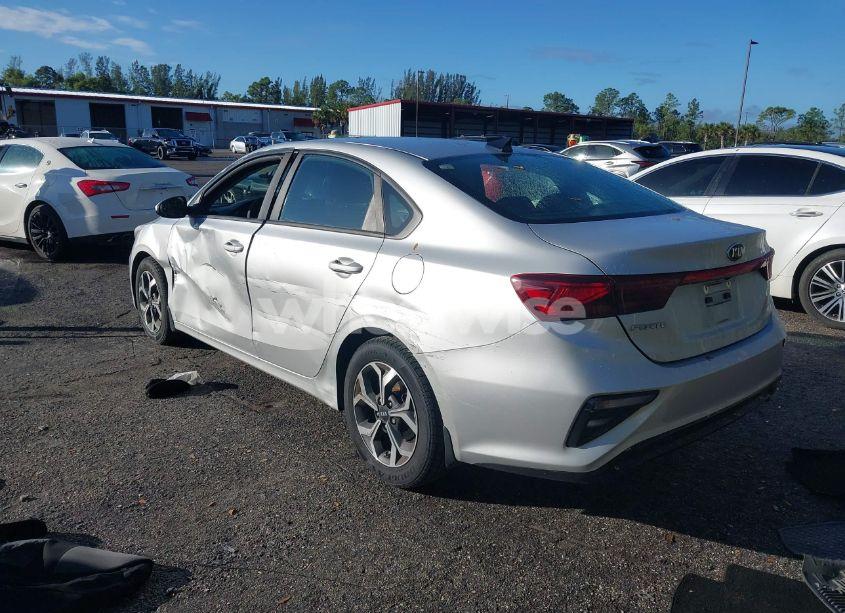 Photo 3 of 2019 Kia Forte LXS (VIN 3KPF24ADXKE122078)