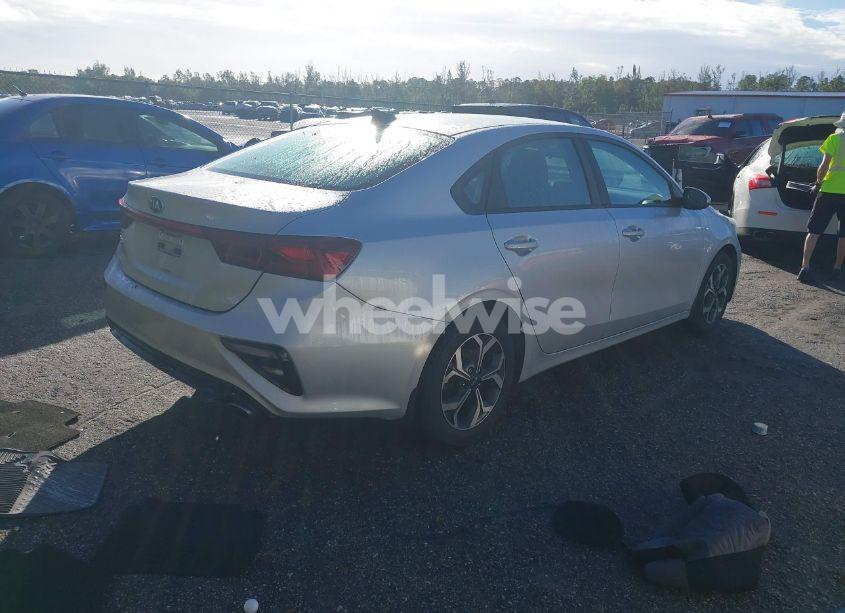 Photo 4 of 2019 Kia Forte LXS (VIN 3KPF24ADXKE122078)