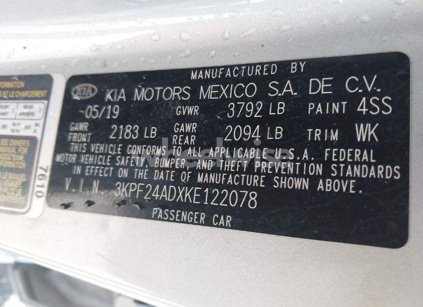 Photo 9 of 2019 Kia Forte LXS (VIN 3KPF24ADXKE122078)