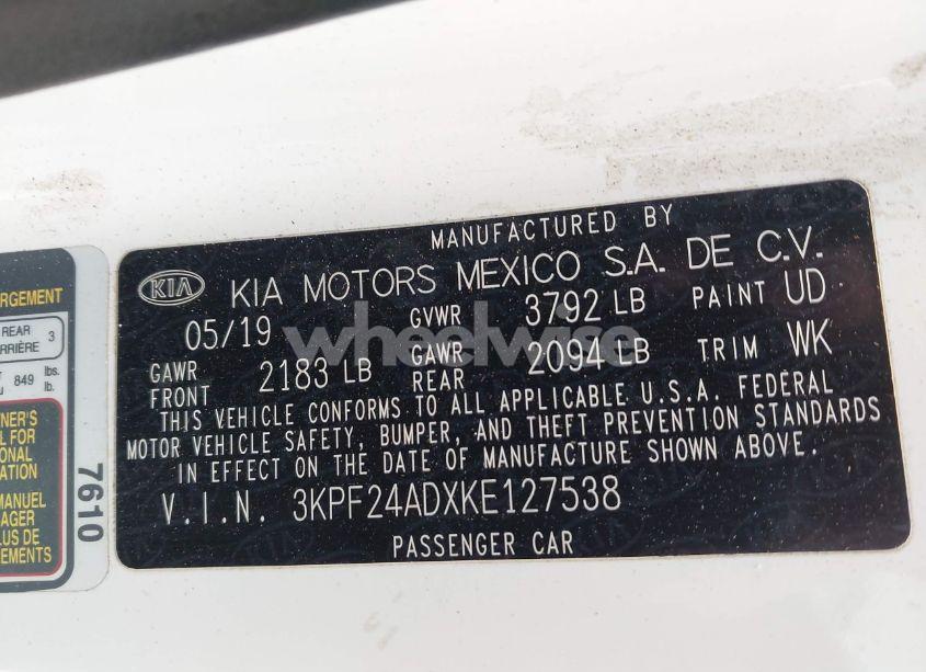 Photo 9 of 2019 Kia Forte LXS (VIN 3KPF24ADXKE127538)