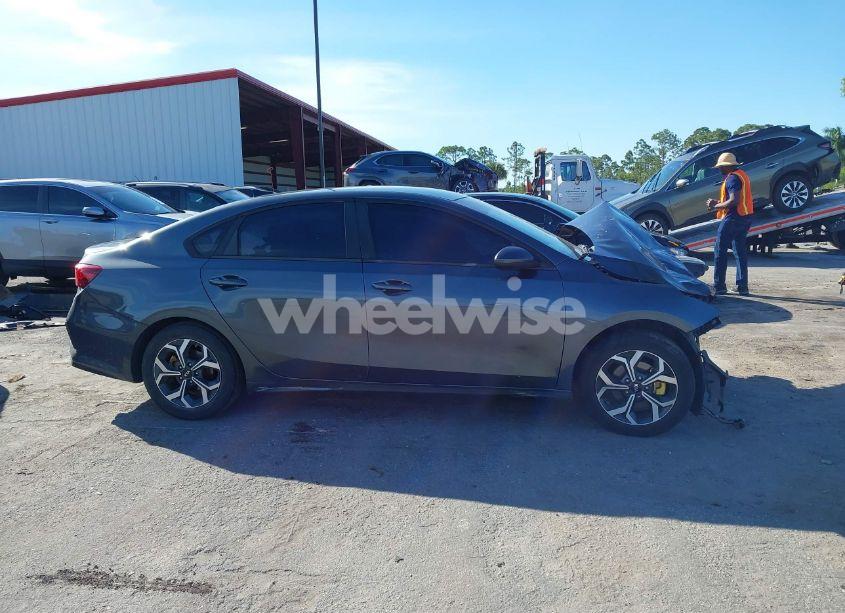 Photo 13 of 2020 Kia Forte LXS (VIN 3KPF24ADXLE192049)