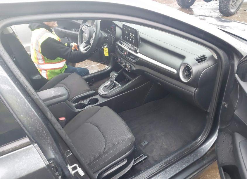 Photo 5 of 2020 Kia Forte LXS (VIN 3KPF24ADXLE192309)