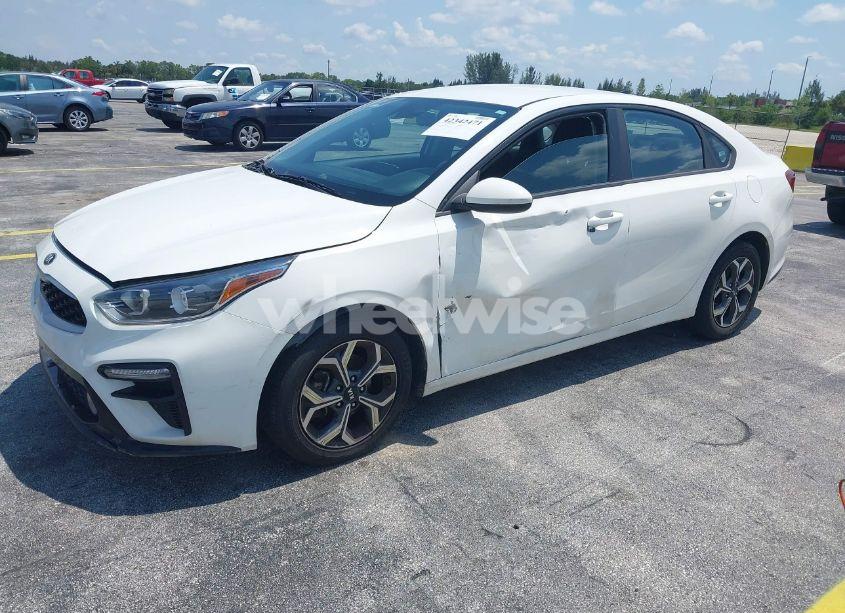 Photo 2 of 2020 Kia Forte LXS (VIN 3KPF24ADXLE199230)