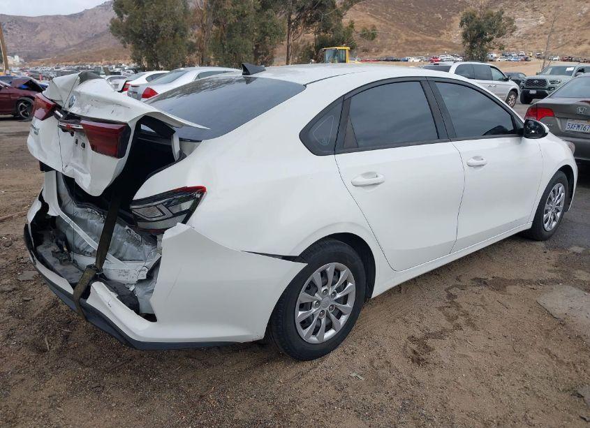 Photo 4 of 2020 Kia Forte FE (VIN 3KPF24ADXLE205043)