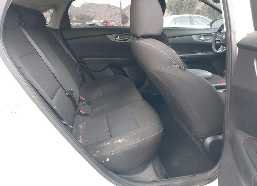 Photo 8 of 2020 Kia Forte FE (VIN 3KPF24ADXLE205043)