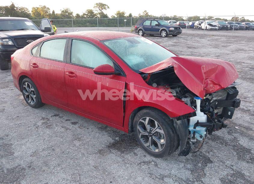 2020 Kia Forte LXS (VIN 3KPF24ADXLE247079) main photo