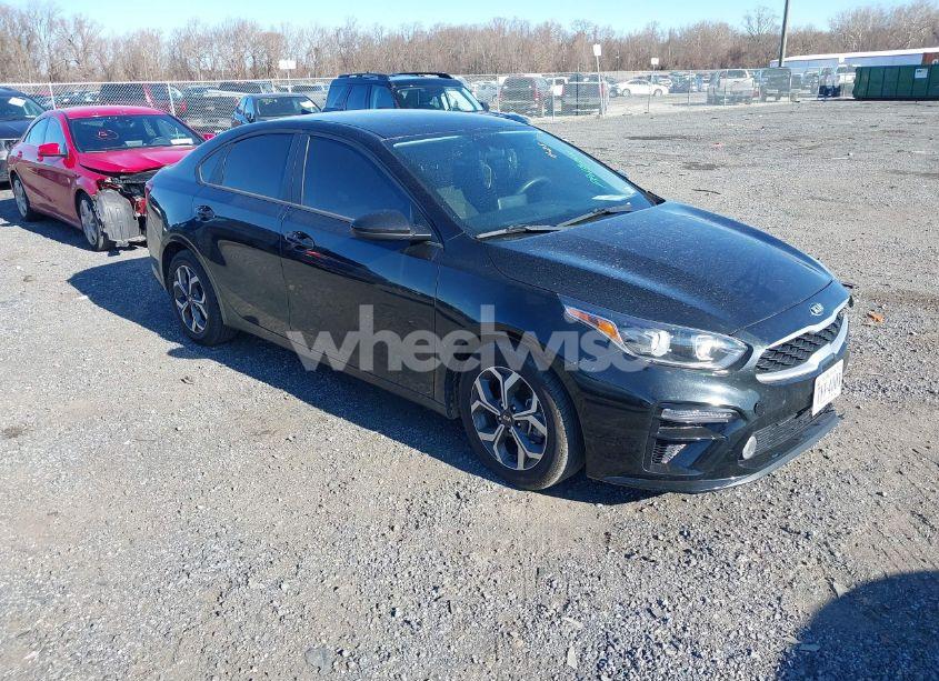 2021 Kia Forte LXS (VIN 3KPF24ADXME332599) main photo