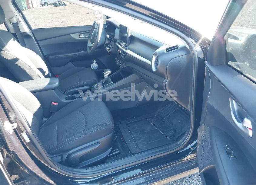 Photo 5 of 2021 Kia Forte LXS (VIN 3KPF24ADXME332599)