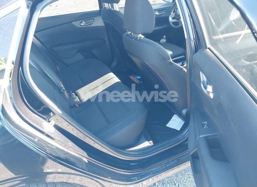 Photo 8 of 2021 Kia Forte LXS (VIN 3KPF24ADXME332599)