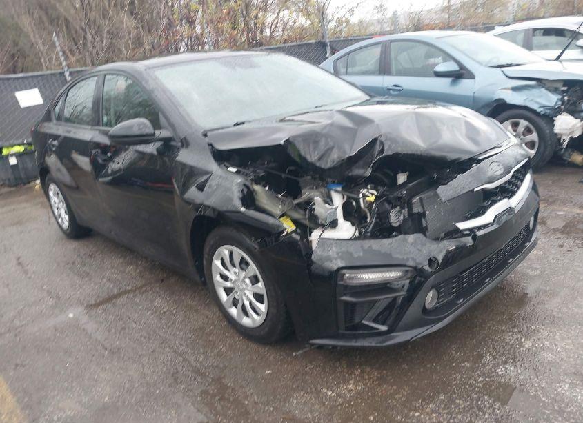 2021 Kia Forte FE (VIN 3KPF24ADXME344901) main photo