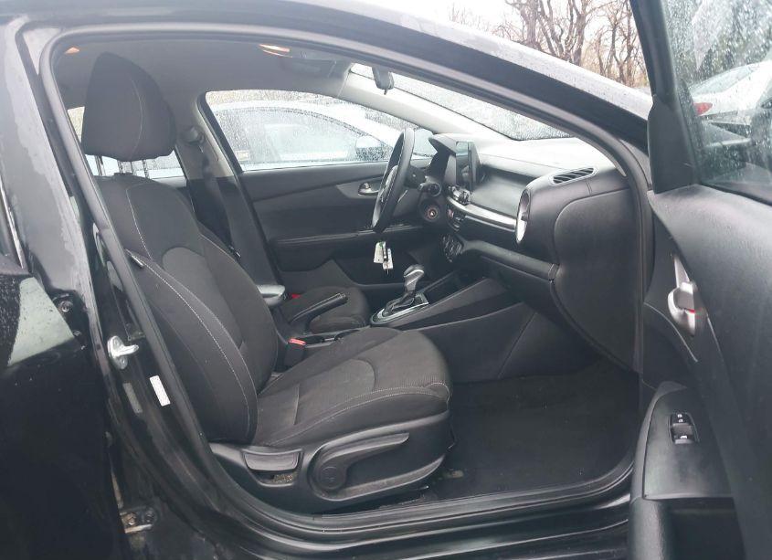 Photo 5 of 2021 Kia Forte FE (VIN 3KPF24ADXME344901)