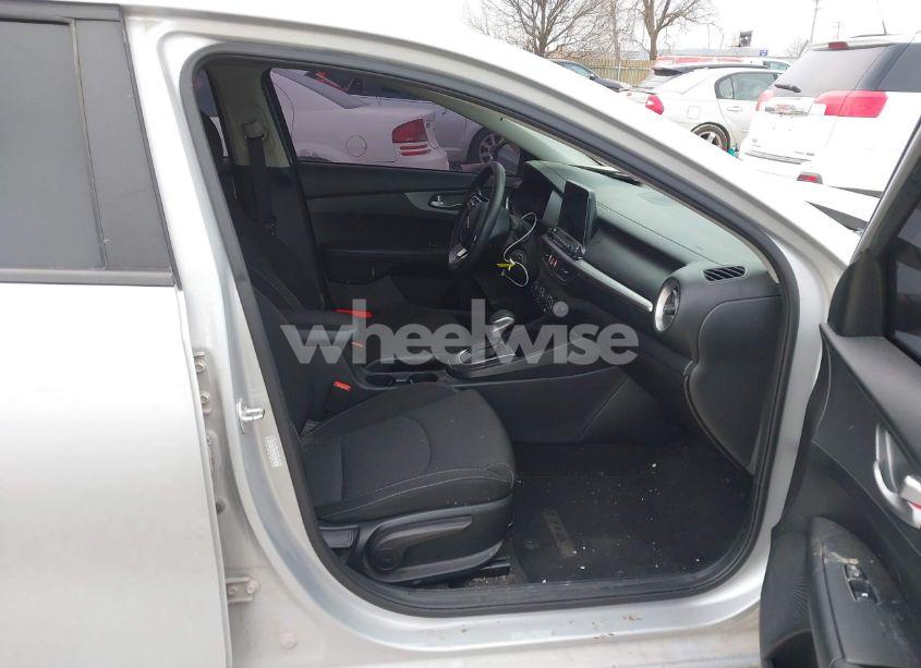 Photo 5 of 2021 Kia Forte LXS (VIN 3KPF24ADXME362816)