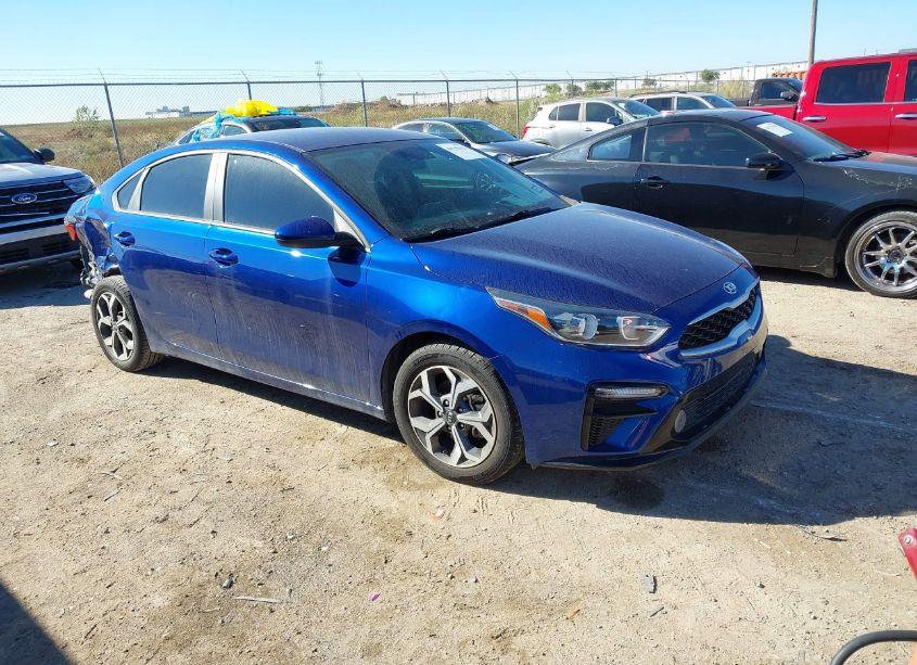 2021 Kia Forte LXS (VIN 3KPF24ADXME371144) main photo