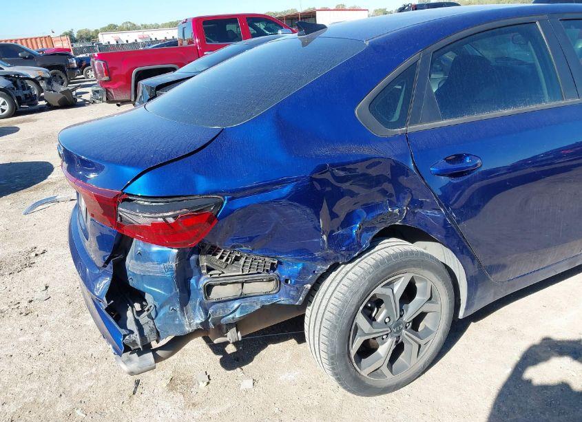 Photo 6 of 2021 Kia Forte LXS (VIN 3KPF24ADXME371144)