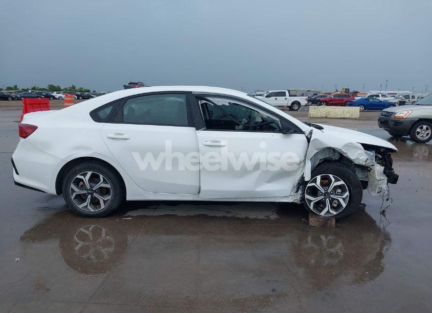 Photo 14 of 2021 Kia Forte LXS (VIN 3KPF24ADXME377638)