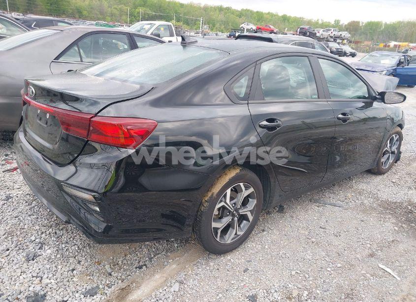 Photo 4 of 2021 Kia Forte LXS (VIN 3KPF24ADXME410282)