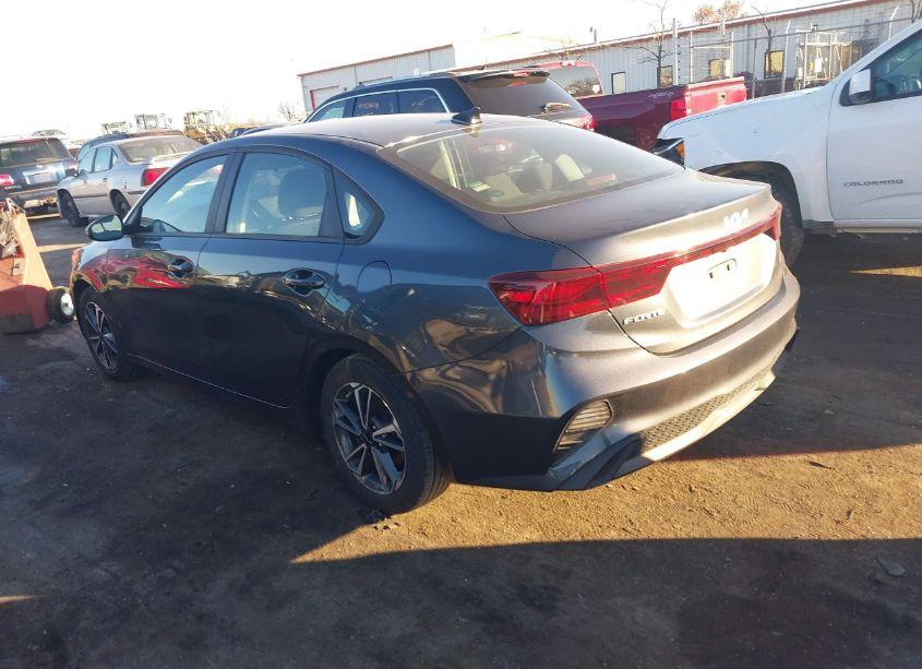 Photo 3 of 2022 Kia Forte LXS (VIN 3KPF24ADXNE423762)