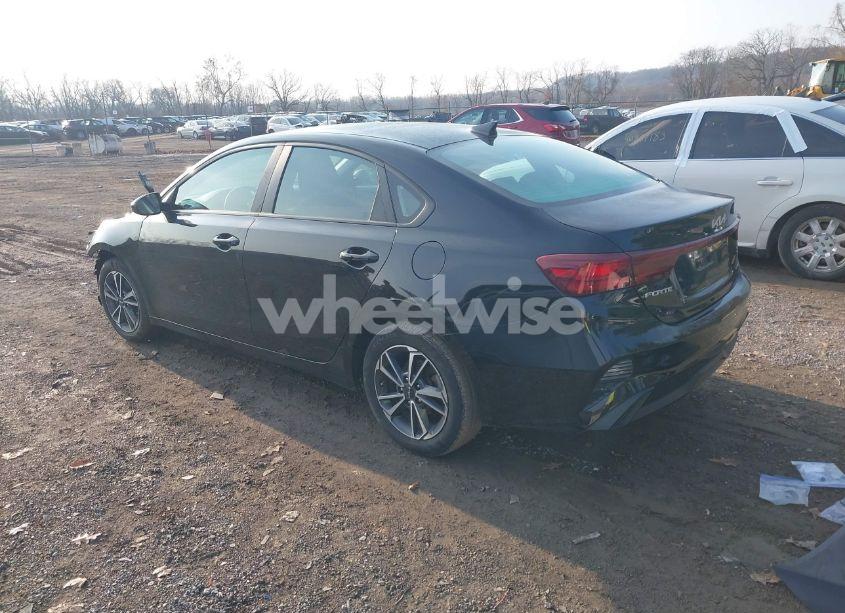 Photo 3 of 2022 Kia Forte LXS (VIN 3KPF24ADXNE442778)