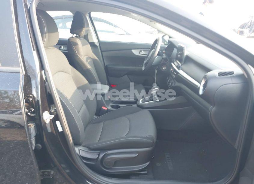 Photo 5 of 2022 Kia Forte LXS (VIN 3KPF24ADXNE442778)