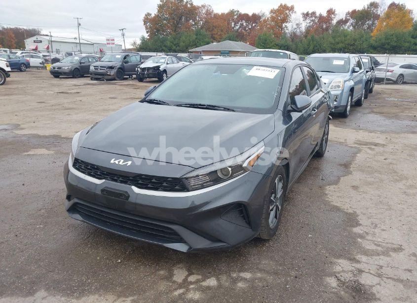 Photo 2 of 2022 Kia Forte LXS (VIN 3KPF24ADXNE445812)
