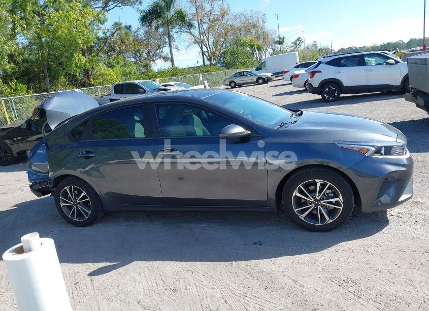 Photo 13 of 2022 Kia Forte FE/LXS (VIN 3KPF24ADXNE457779)