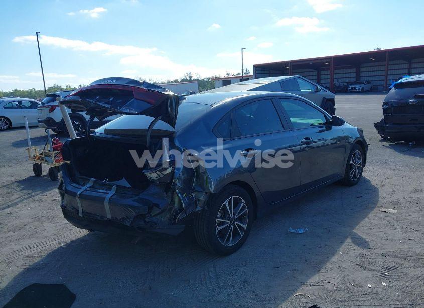 Photo 4 of 2022 Kia Forte FE/LXS (VIN 3KPF24ADXNE457779)