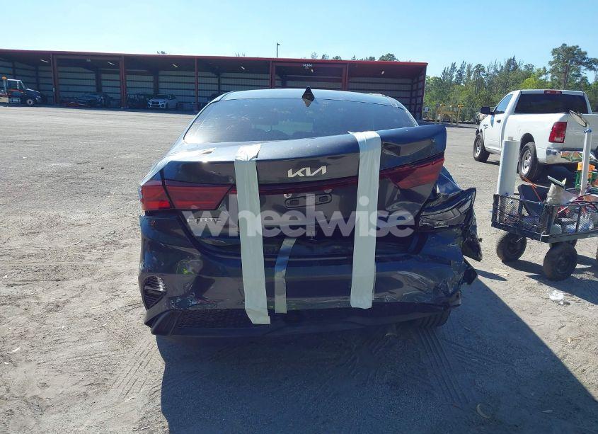 Photo 6 of 2022 Kia Forte FE/LXS (VIN 3KPF24ADXNE457779)