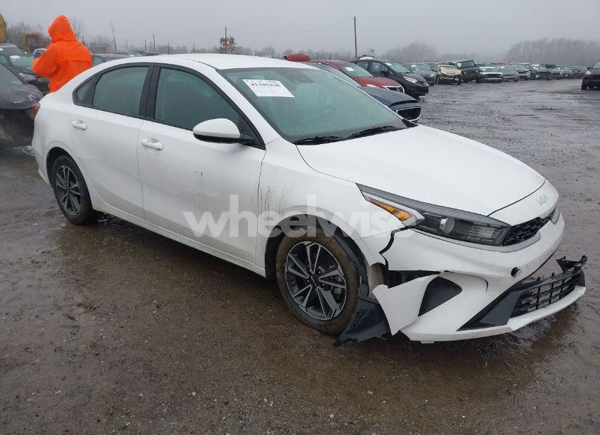 2022 Kia Forte LXS (VIN 3KPF24ADXNE488546) main photo