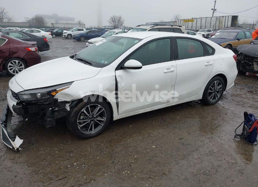 Photo 2 of 2022 Kia Forte LXS (VIN 3KPF24ADXNE488546)