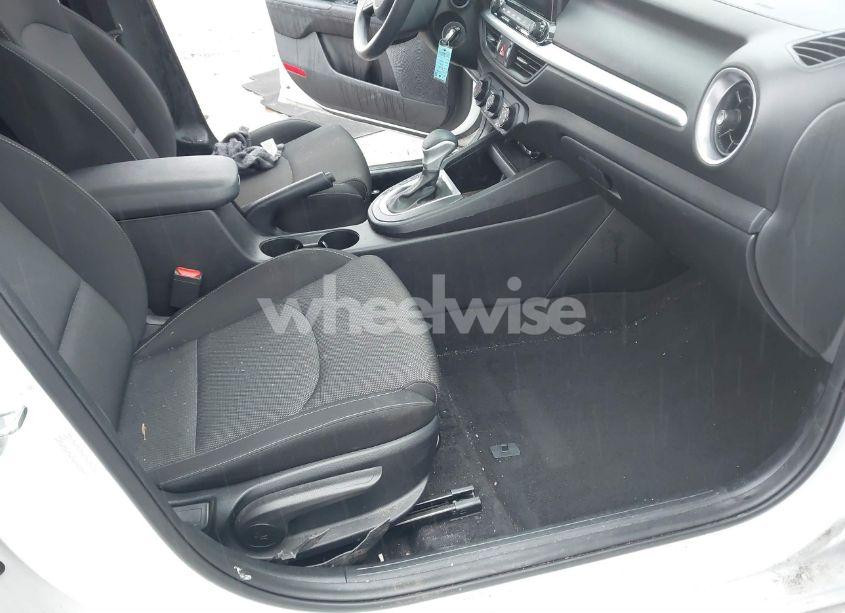 Photo 5 of 2022 Kia Forte LXS (VIN 3KPF24ADXNE488546)