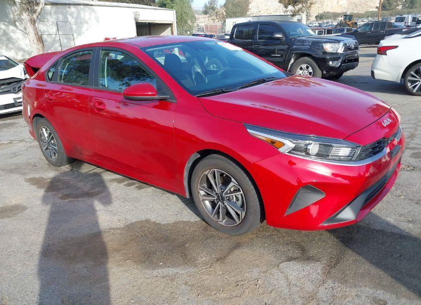 2022 Kia Forte LXS (VIN 3KPF24ADXNE494167) main photo