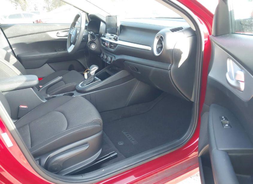 Photo 5 of 2022 Kia Forte LXS (VIN 3KPF24ADXNE494167)