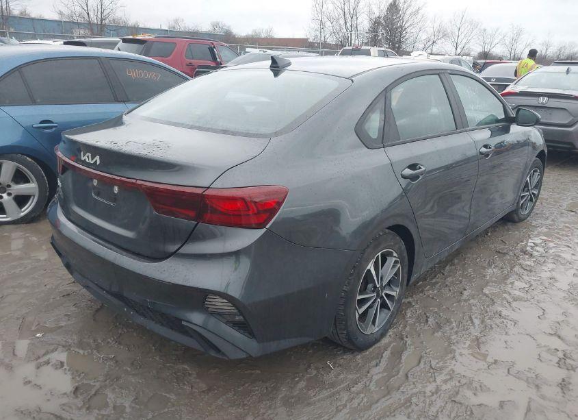 Photo 4 of 2022 Kia Forte LXS (VIN 3KPF24ADXNE498154)