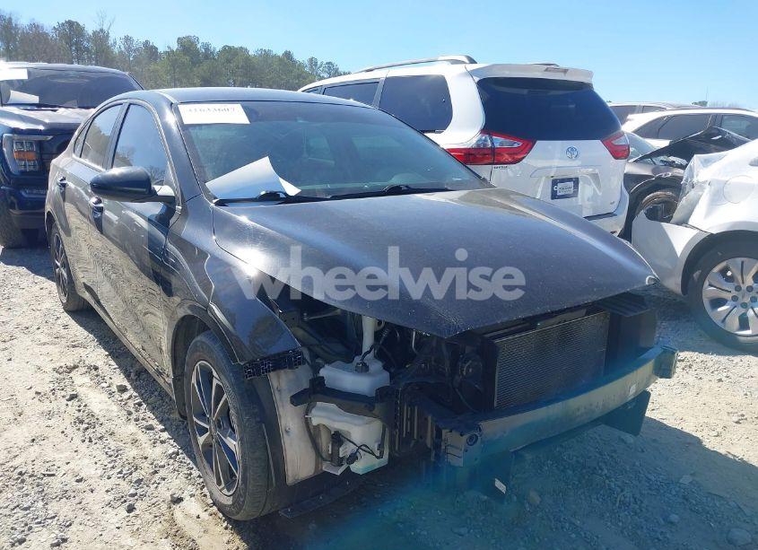 2023 Kia Forte LXS (VIN 3KPF24ADXPE507325) main photo